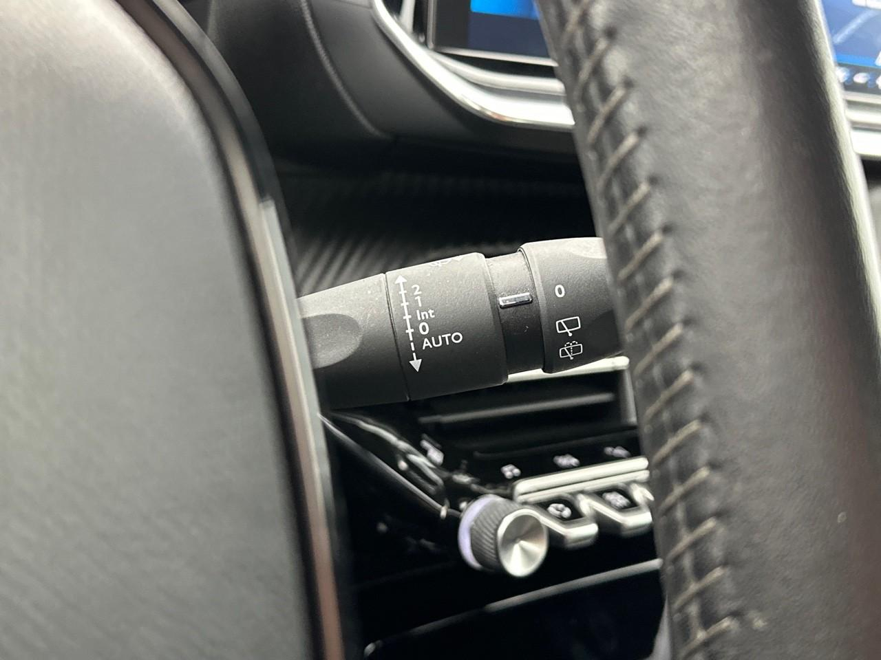 Peugeot 208 puretech 100 s&s bvm6 allure — photo 20