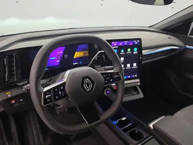 Renault Megane e-tech 220 ch autonomie confort gsr2 — photo 27