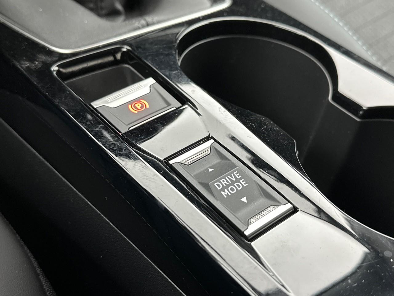 Peugeot 2008 puretech 130 s&s bvm6 allure — photo 31