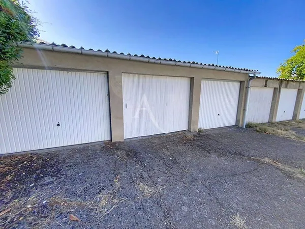 Parking 16 m²