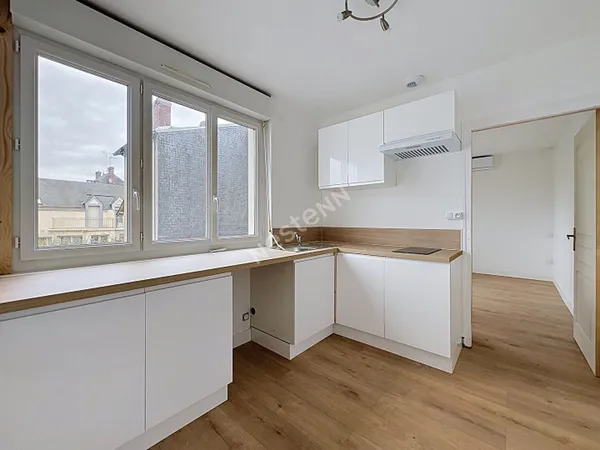 APPARTEMENT - T1bis - CENTRE-VILLE DE SEGRE - 20m²