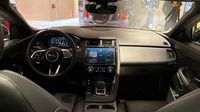 Jaguar E-Pace P300e PHEV 309ch R-Dynamic SE — photo 11