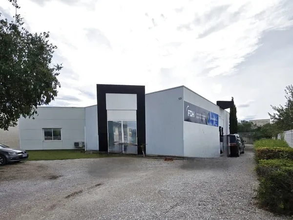 à vendre local avec bâtiment d'activité de 424 m2 sur terra