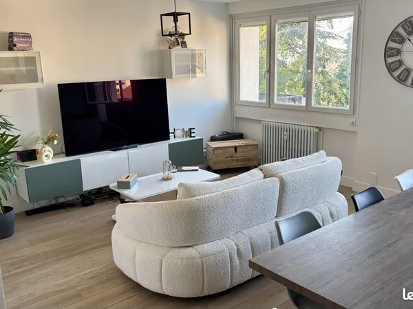 Appartement T3 75 m² | garage et cave | Vivaraize Cours Fauriel