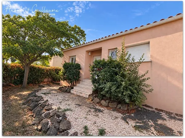 Exclusivité - Villa de 112m² habitable environ 4 pièces avec jardin et garage - Lézeignan-la-cèbe (3