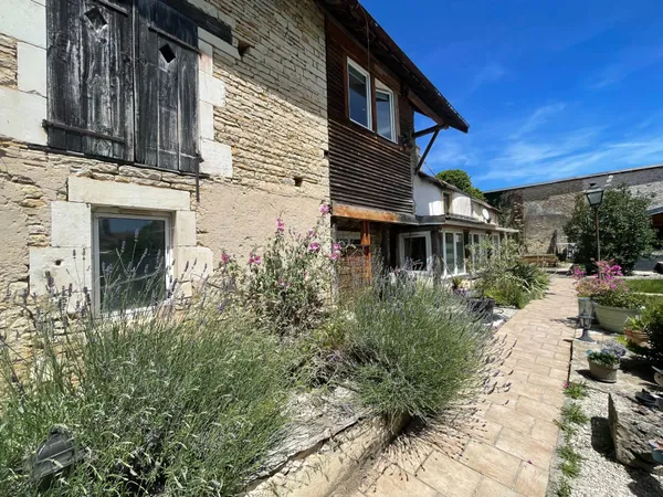 Maison familiale dans un village de charme