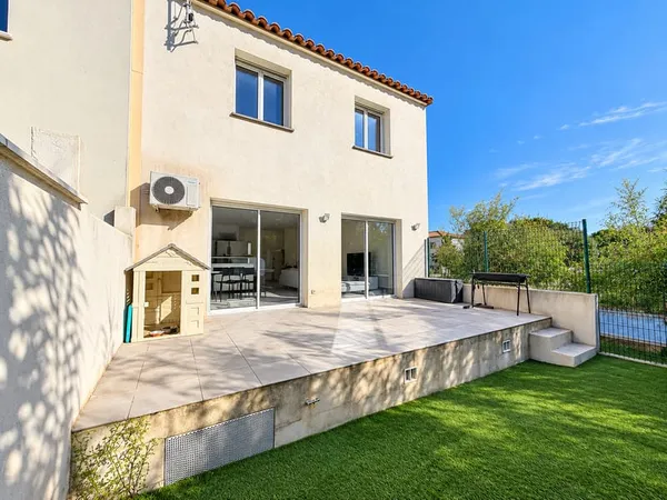 Villa T4 de 93 m2 avec jardin et terrasse