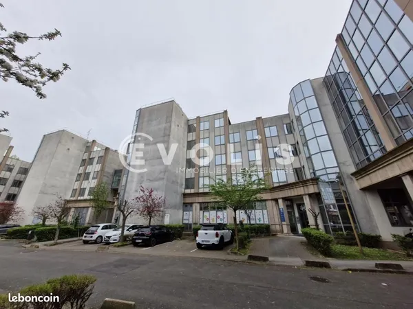 Bureaux 250 m²