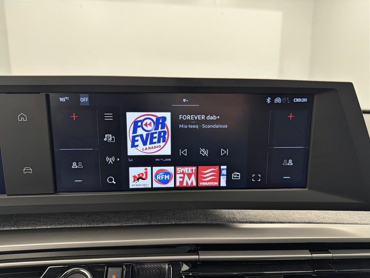 Peugeot 3008 hybrid 145 e-dcs6 allure — photo 15