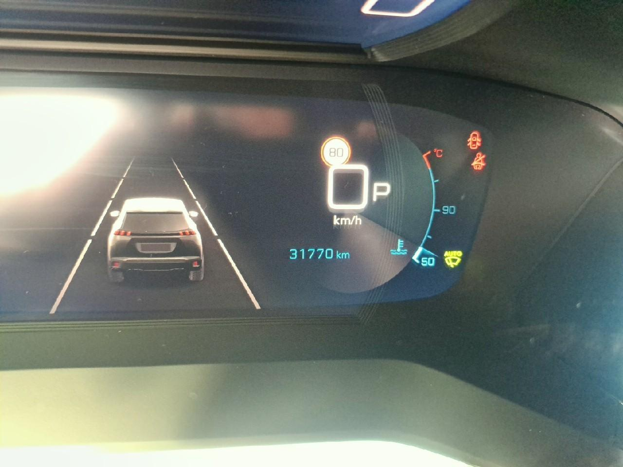 Peugeot 2008 puretech 130 s&s eat8 gt — photo 10