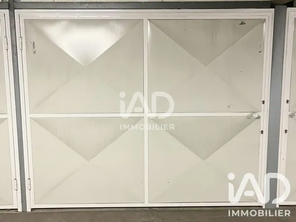Parking 13 m²