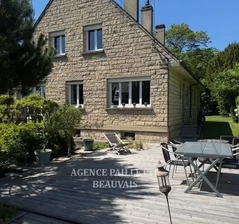 Maison 8 pièces 210 m²