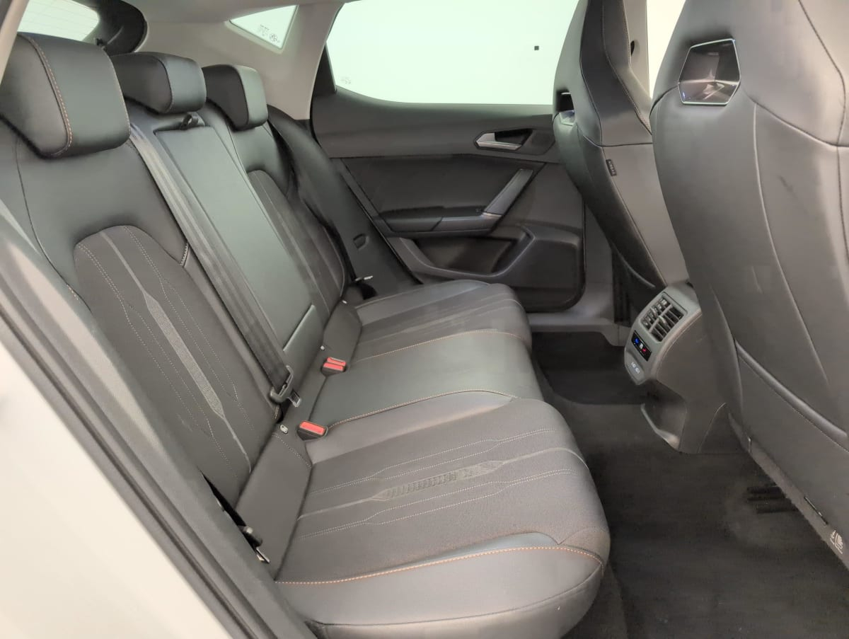 Cupra Leon — photo 10