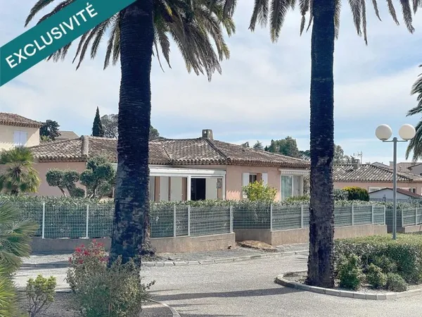 MAISON PLAIN PIED AVEC PISCINE PROCHE COMMODITÉS