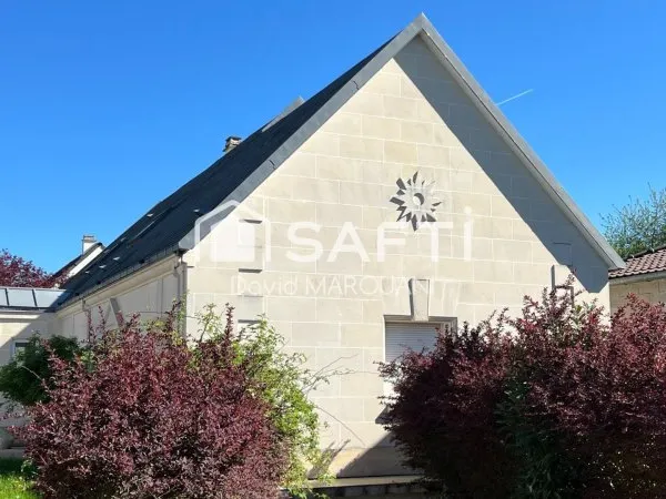 Grande maison familiale avec piscine à Andilly
