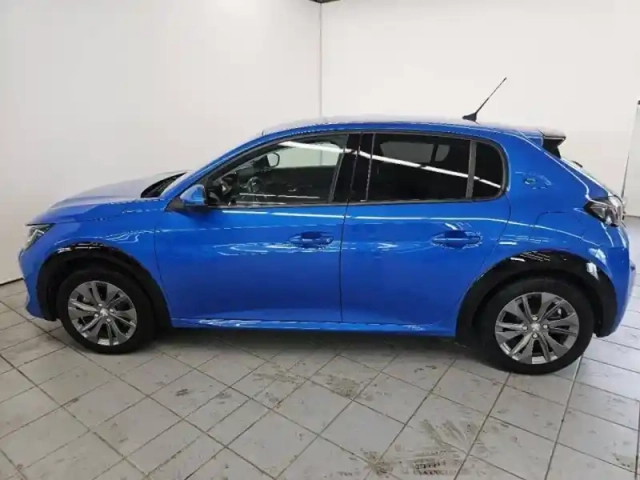 Peugeot 208 e- 136ch active — photo 10
