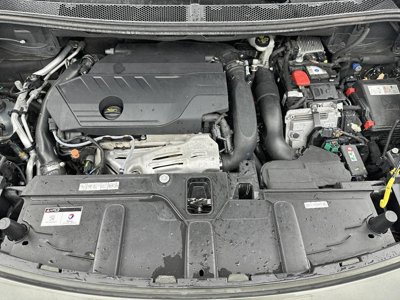 Peugeot 3008 hybrid 225 e-eat8 allure — photo 13