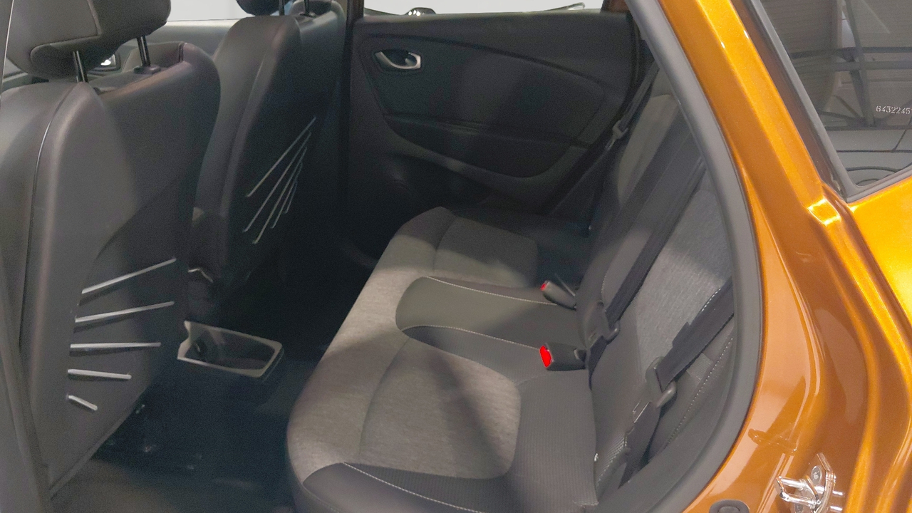 Renault Captur TCe 130 FAP — photo 12