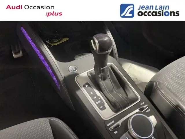 Audi Q2 35 tfsi 150 s tronic 7 — photo 13