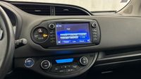 Toyota Yaris 100h France Business 5p RC18 — photo 19