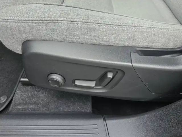 Volvo Xc40 t5 recharge 180+82 ch dct7 — photo 31