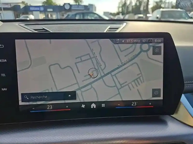 Bmw X1 sdrive 18i 136ch dkg7 — photo 11