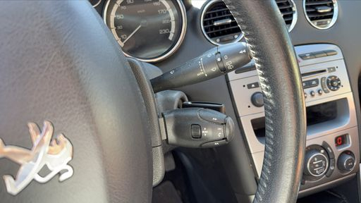 Peugeot 308 1.6 VTI 120 - Active – 2012 – 84794 km – Essence – Boîte Manuelle — photo 3