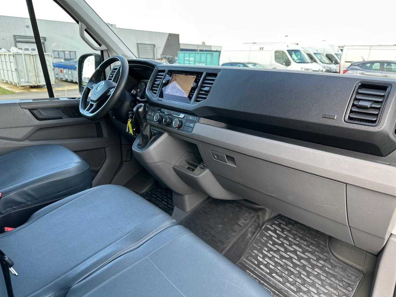 Volkswagen Crafter van 35 l3h3 2.0 tdi 177 ch bva business — photo 11