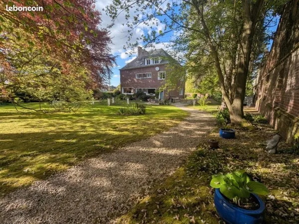 Maison 9 pièces 269 m²