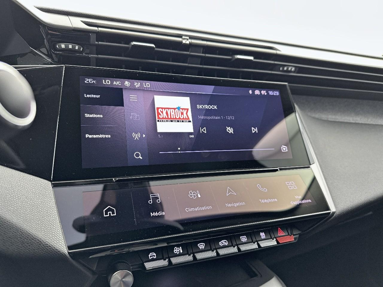 Peugeot 308 phev 180 e-eat8 allure — photo 22
