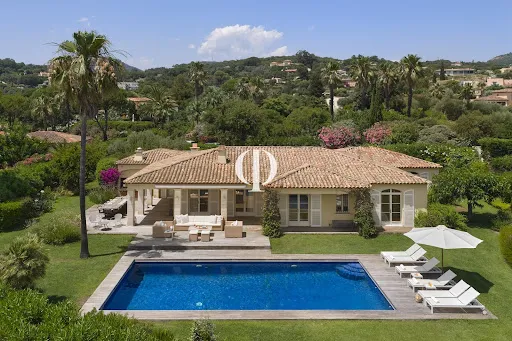 Villa 6 pièces 217 m²