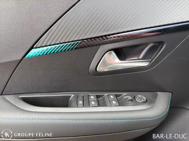 Peugeot 208 e- 136ch 50 kwh envy — photo 12