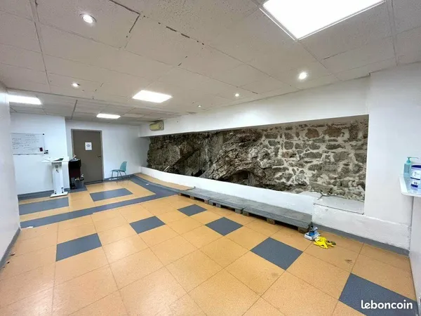 Bureaux 89 m² LE LUC
