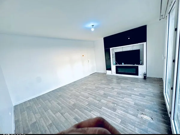 Grand chambre à loue