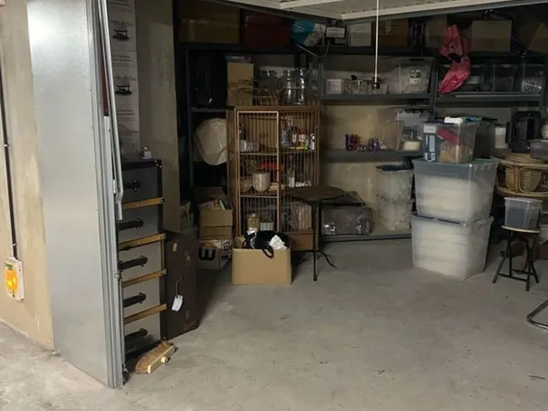 d'un grand garage
