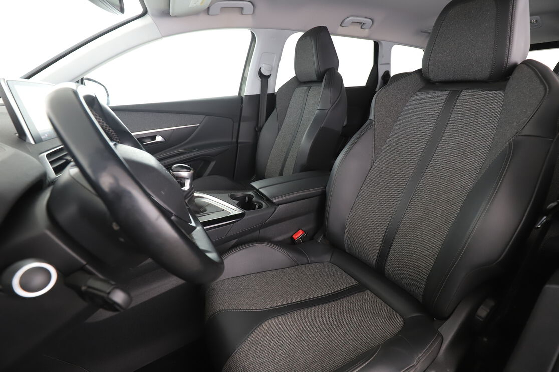 Peugeot 5008 1.5 Blue-HDi Allure — photo 9