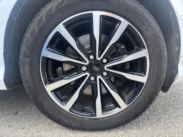 Ford Kuga 2.0 tdci 180ch stop&amp;start st-line 4x4 powershift — photo 9
