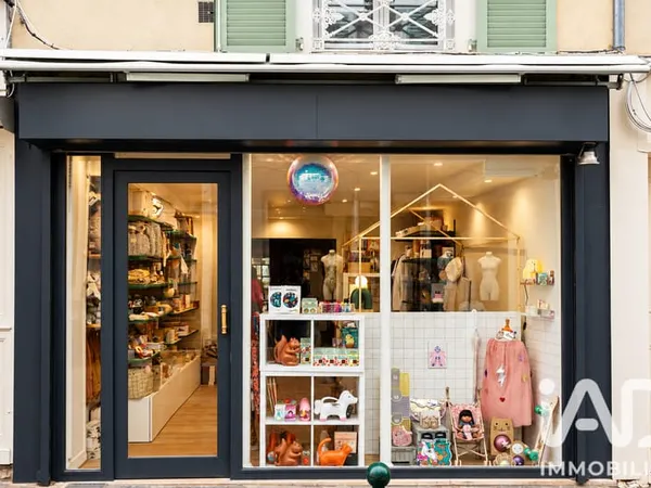 Local commercial 1 pièce 28 m²