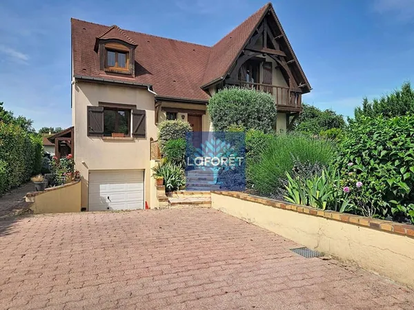Maison 7 pièces 140 m²