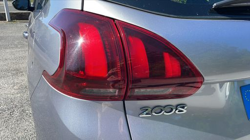 Peugeot 2008 1.6 BlueHDi 75 - Active – 2018 – 99354 km – Diesel – Boîte Manuelle — photo 11