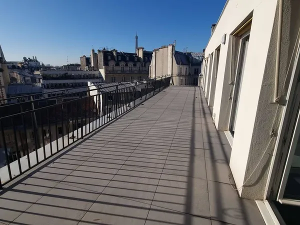Bureaux 559 m²