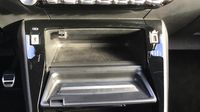 Peugeot 2008 1.5 BlueHDi 110ch S&S GT — photo 28