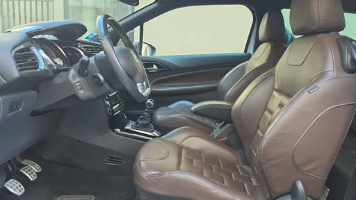 DS DS3 1.2 PureTech 130 - Sport Chic – 2016 – 120813 km – Essence – Boîte Manuelle — photo 14