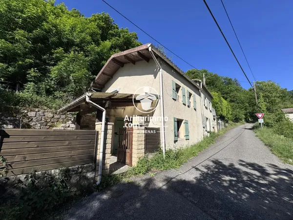 MONTPEZAT SOUS BAUZON maison a vendre