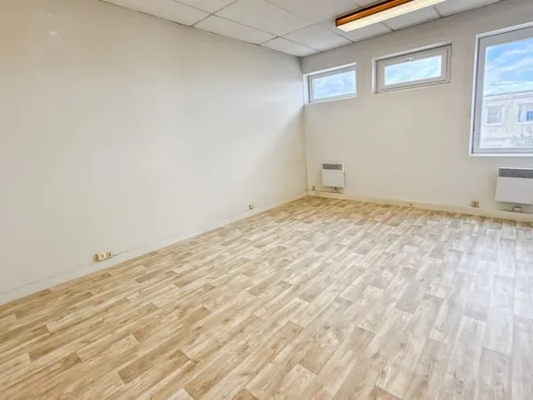 Bureau 19 m²