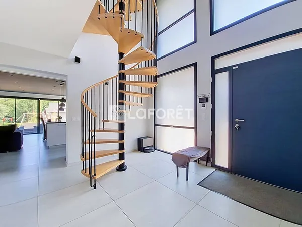 Villa 6 pièces 160 m²