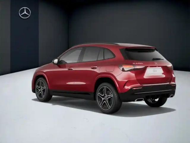 Mercedes Gla 200 d amg line — photo 3