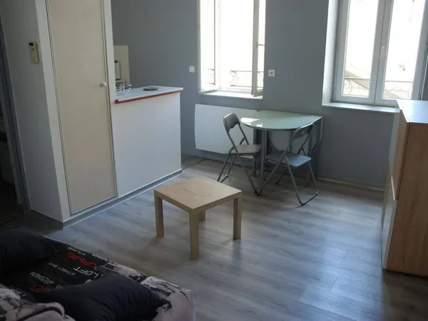 Studio 1 pièce 21 m²