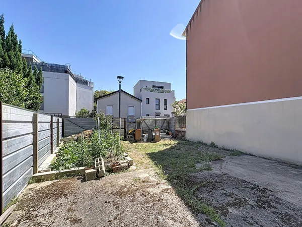 Terrain 80 m²