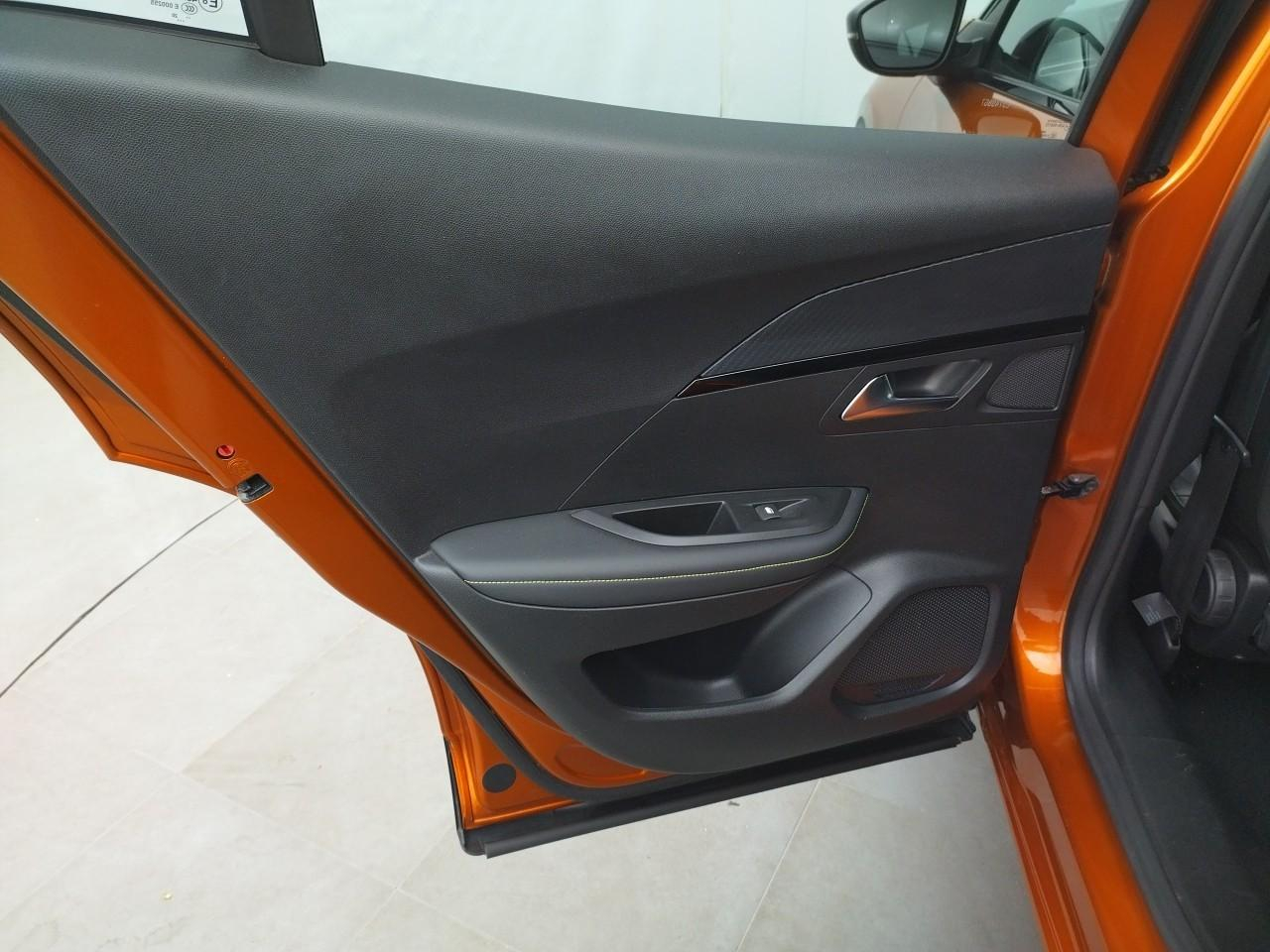Peugeot 2008 1.2 puretech 130ch s&s gt line eat8 7cv — photo 24